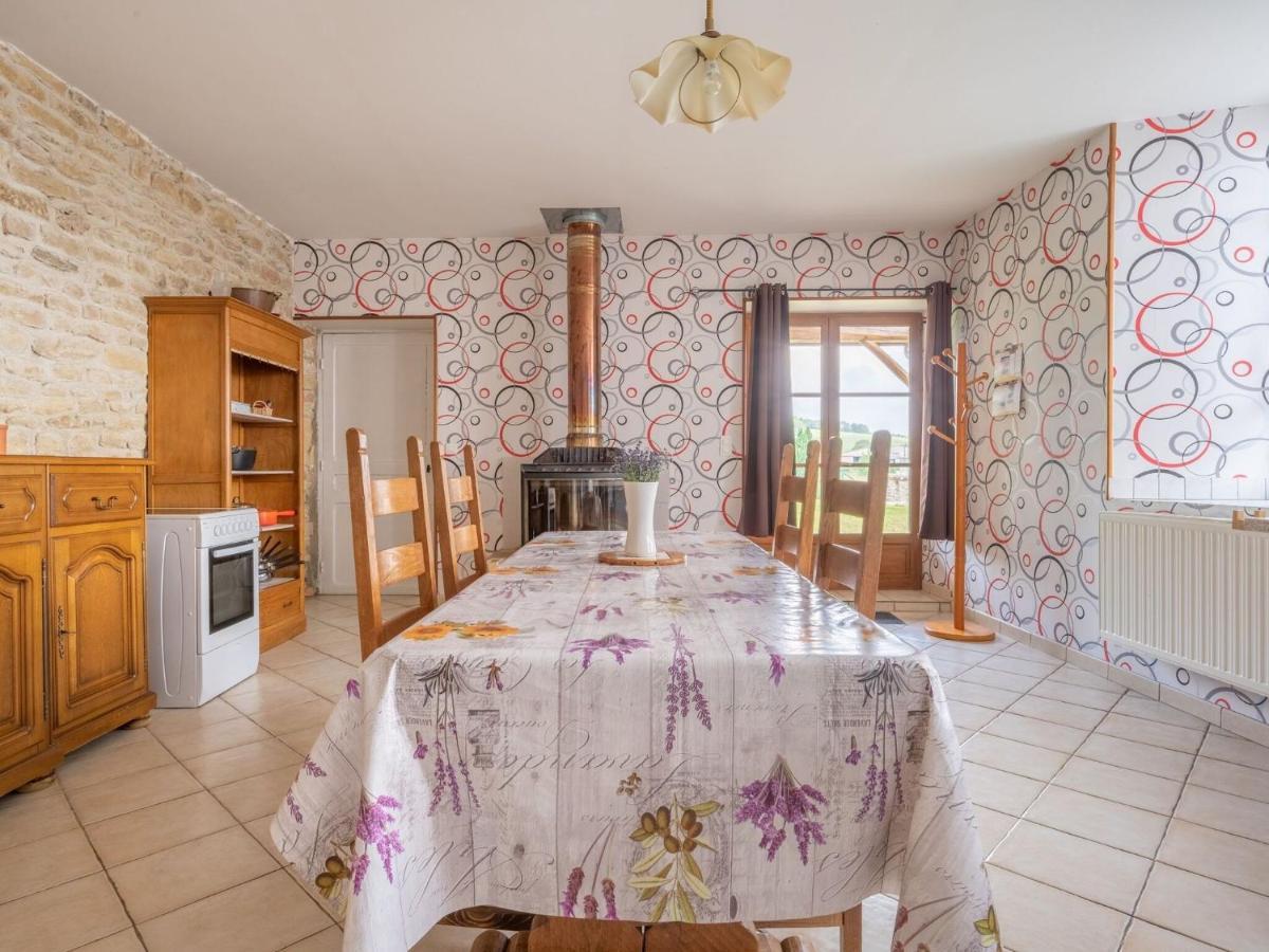 Nouart Vintage Holiday Home With Private Garden חדר תמונה