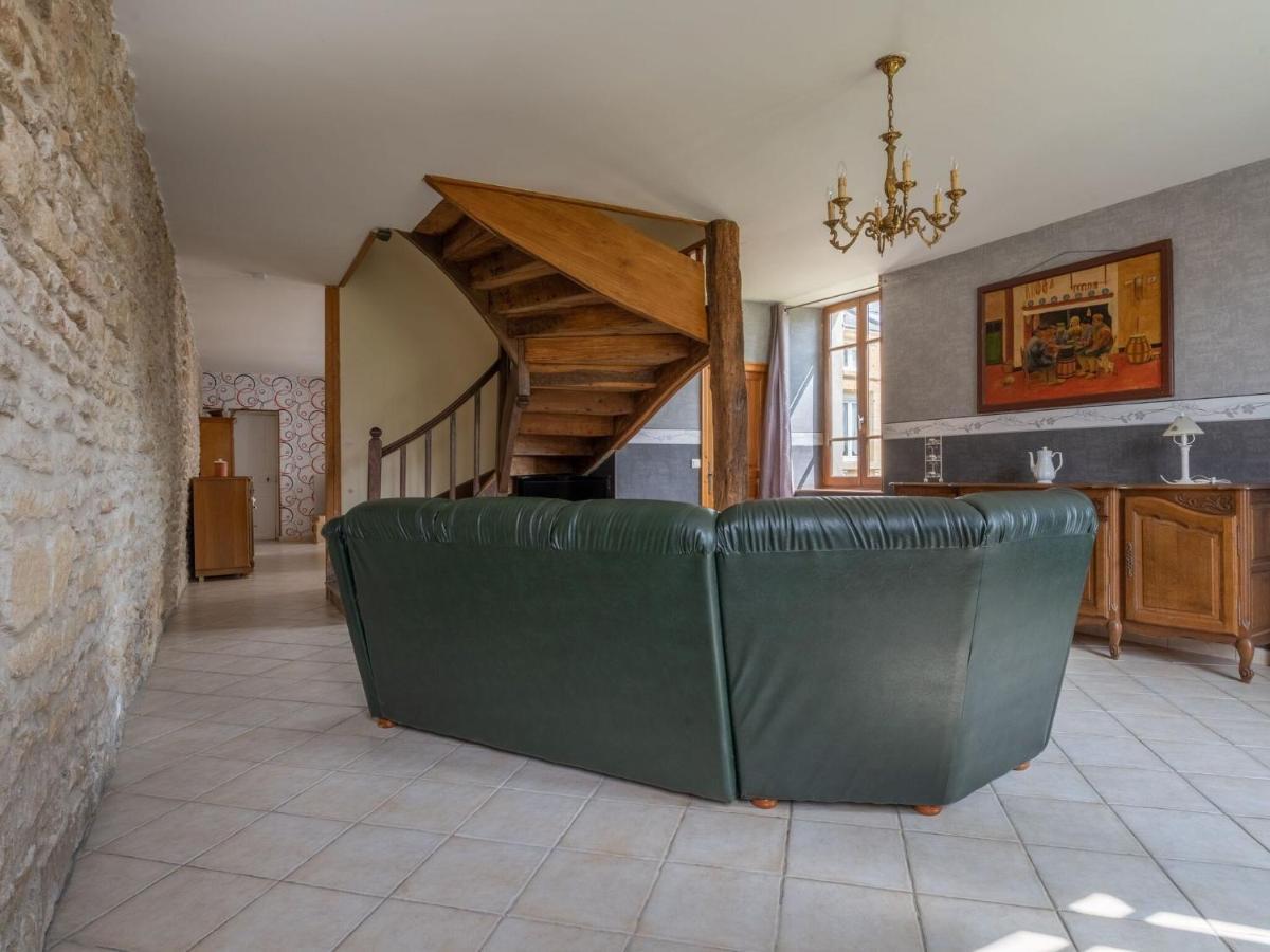 Nouart Vintage Holiday Home With Private Garden חדר תמונה